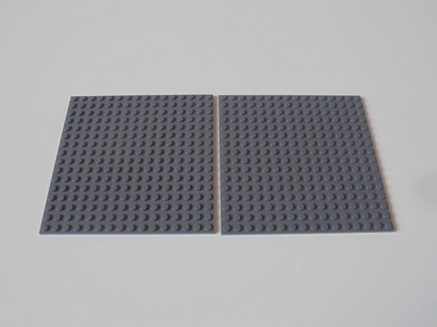 Lego Giocattoli: LEGO - 2 - GRAUE - 16 X 16 - NOPPEN – Usato da Gelterkinden venduto da ajdt4