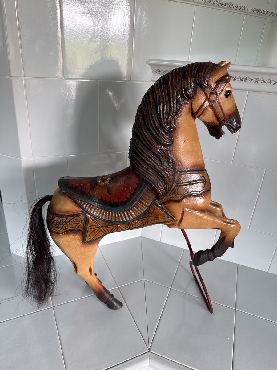 Tutte le decorazioni: Karussellpferd – Usato da Winterthur venduto da inf_h528
