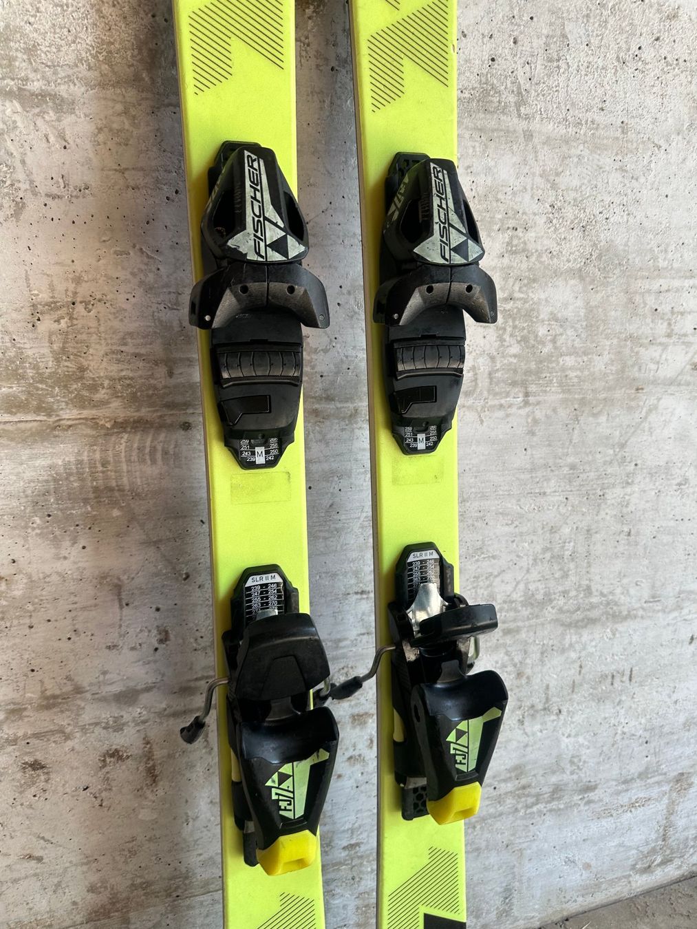Fischer Skis: Fischer Rc4 Kinderski 130cm – Gebraucht aus Emmenbrücke von karkarkar 2