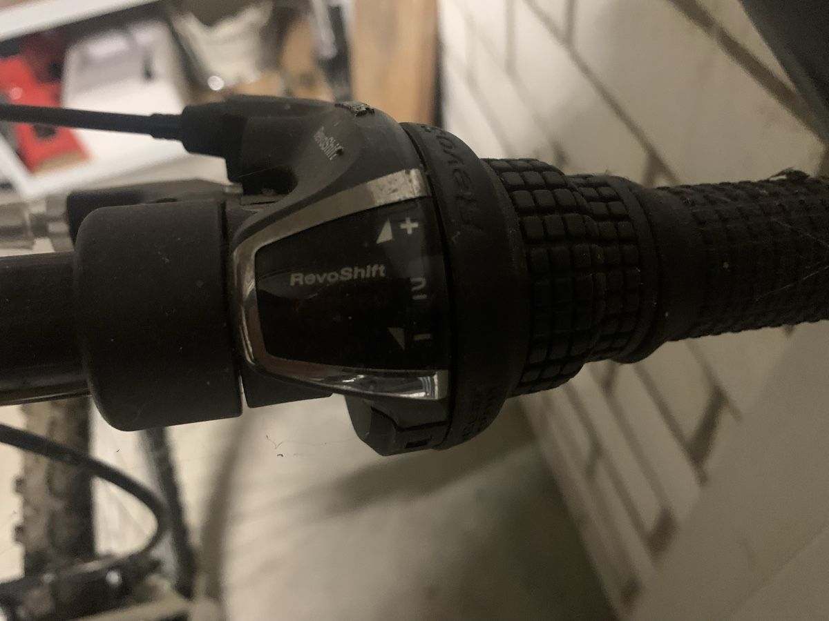 Biciclette: Mountainbike Vollgefedert – Usato da Mühleberg venduto da Carver700 1