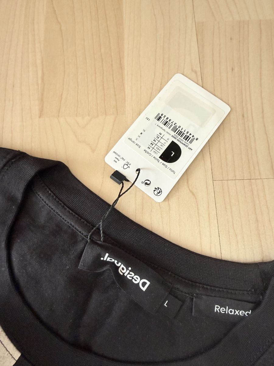T-shirt: Desigual Shirt – Nuovo (secondo la descrizione) da Rheineck venduto da Princessaitaliana 1