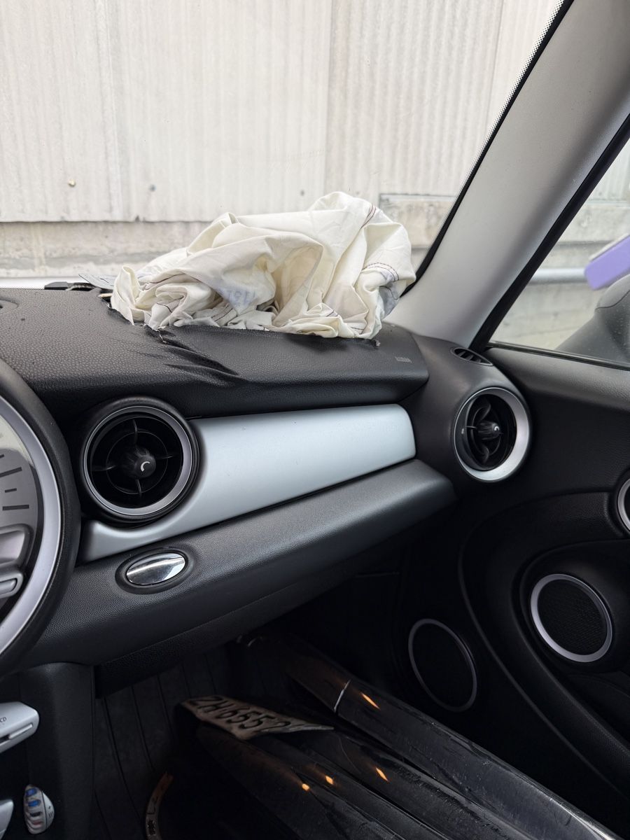 Mini Automobili: Mini Cooper r56 1.6 Benziner Unfallwagen – Difettoso da Zürich venduto da Egbeq 8