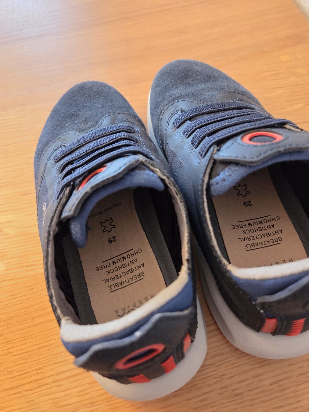 Geox Scarpe per ragazzi: Geox Wildlederschuhe 29 NEU – Nuovo (secondo la descrizione) da Oberuzwil venduto da Umlobo 2