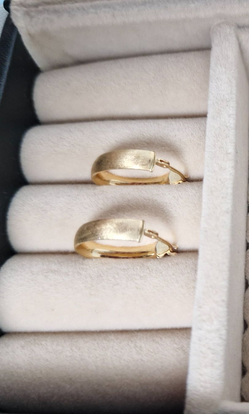 Ohrringe & -stecker: Wunderschöne Ohrringe aus 750er Gold – Neu (gemäss Beschreibung) aus Schlieren von ela_x7qh 1