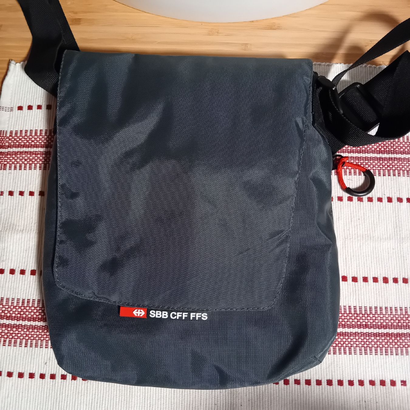 SBB/CFF/FFS Borse: Umhängetasche SBB CFF FFS grau  – Usato da Burgdorf venduto da carodesign1 1