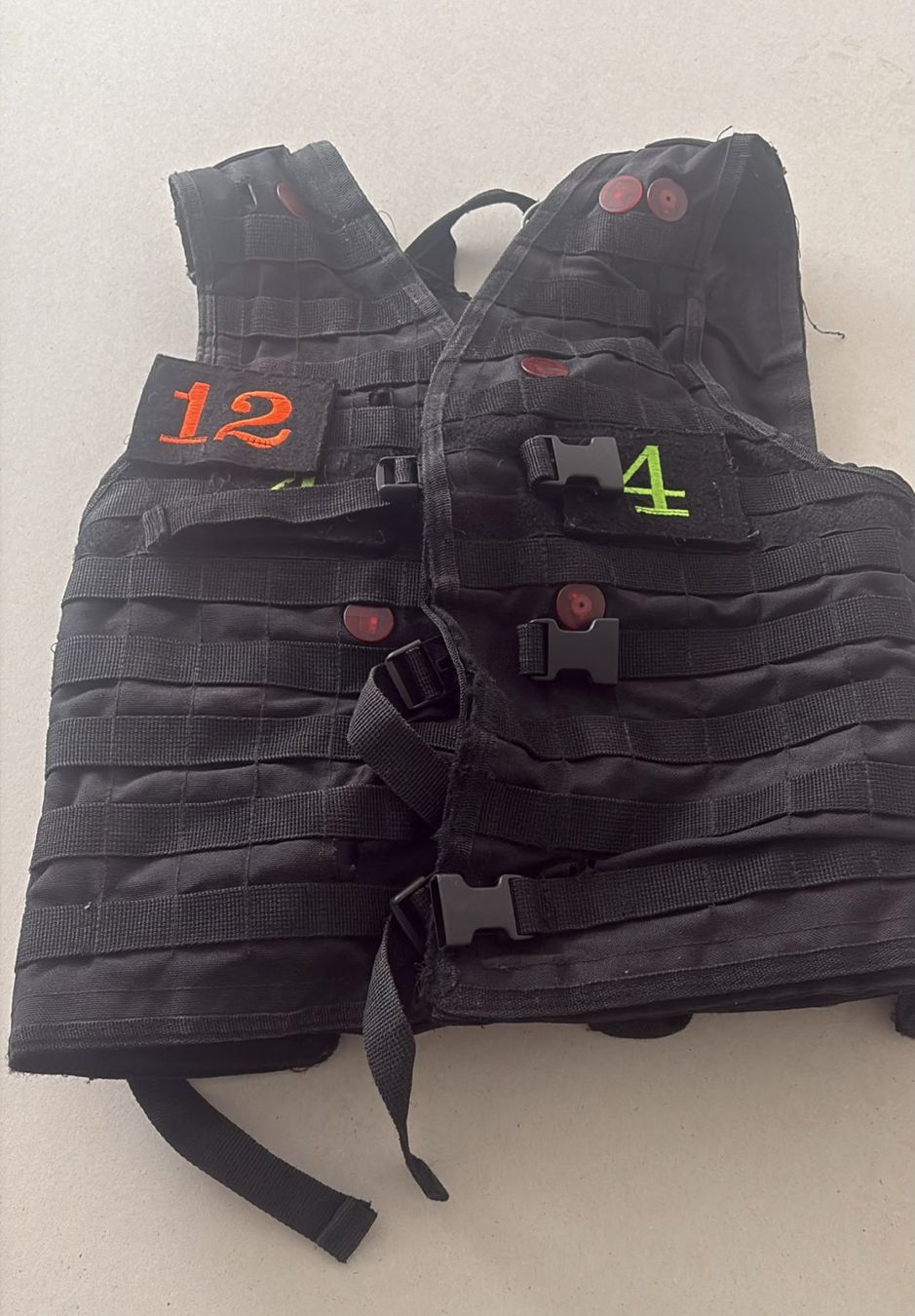 US Army Uniformi: Tactical Weste / Paintball Weste – Usato da Wangen b. Olten venduto da Hba2