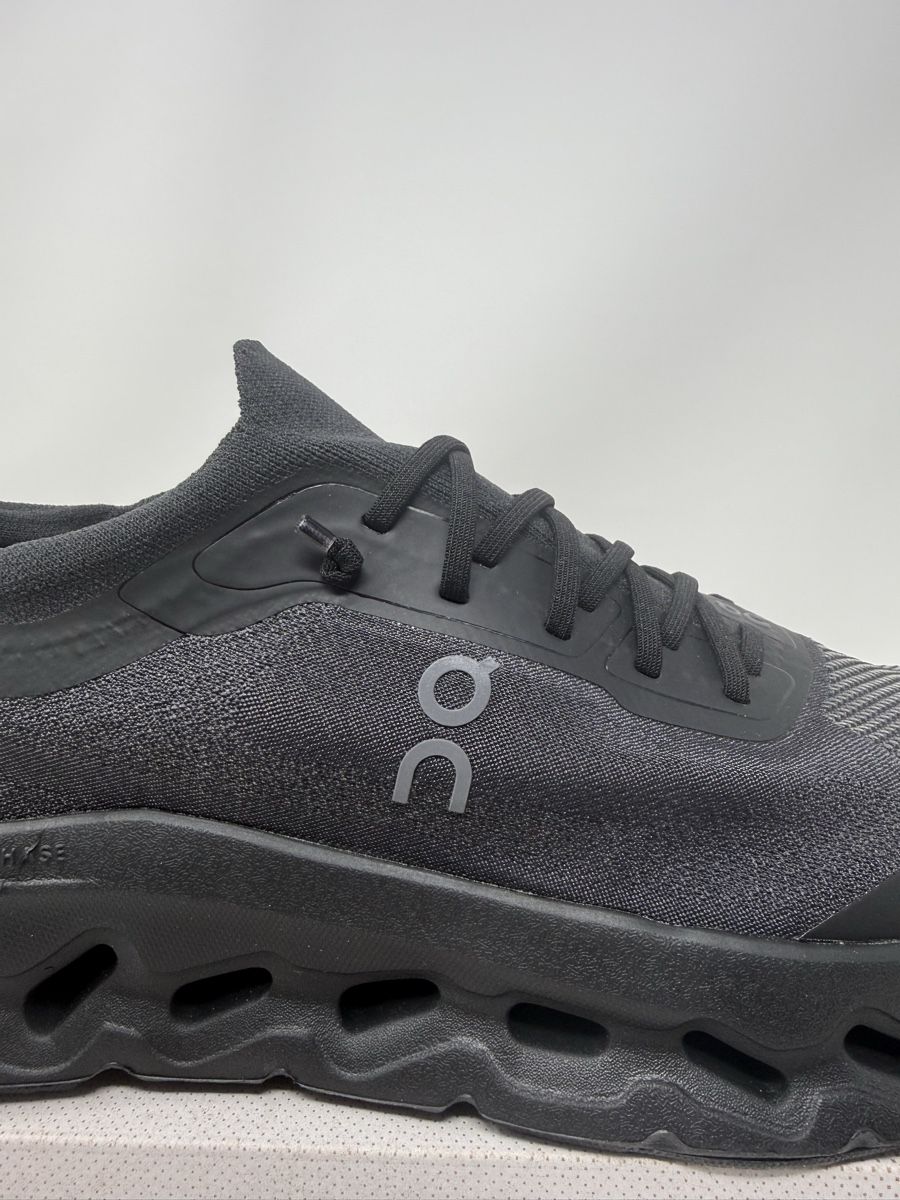 On Herrenschuhe: ON Cloud Laufschuh Grösse 43 Schwarz  – Neu und originalverpackt aus Luzern von kim221080 1