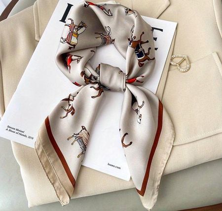 Edler Foulard Halstuch Pferde Horses NEU