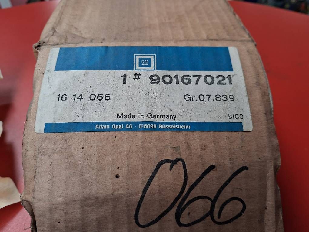 Alle Autoersatzteile: Opel Stossstangenhalter 16 14 066 – Gebraucht aus Huttwil von kadett_78 1