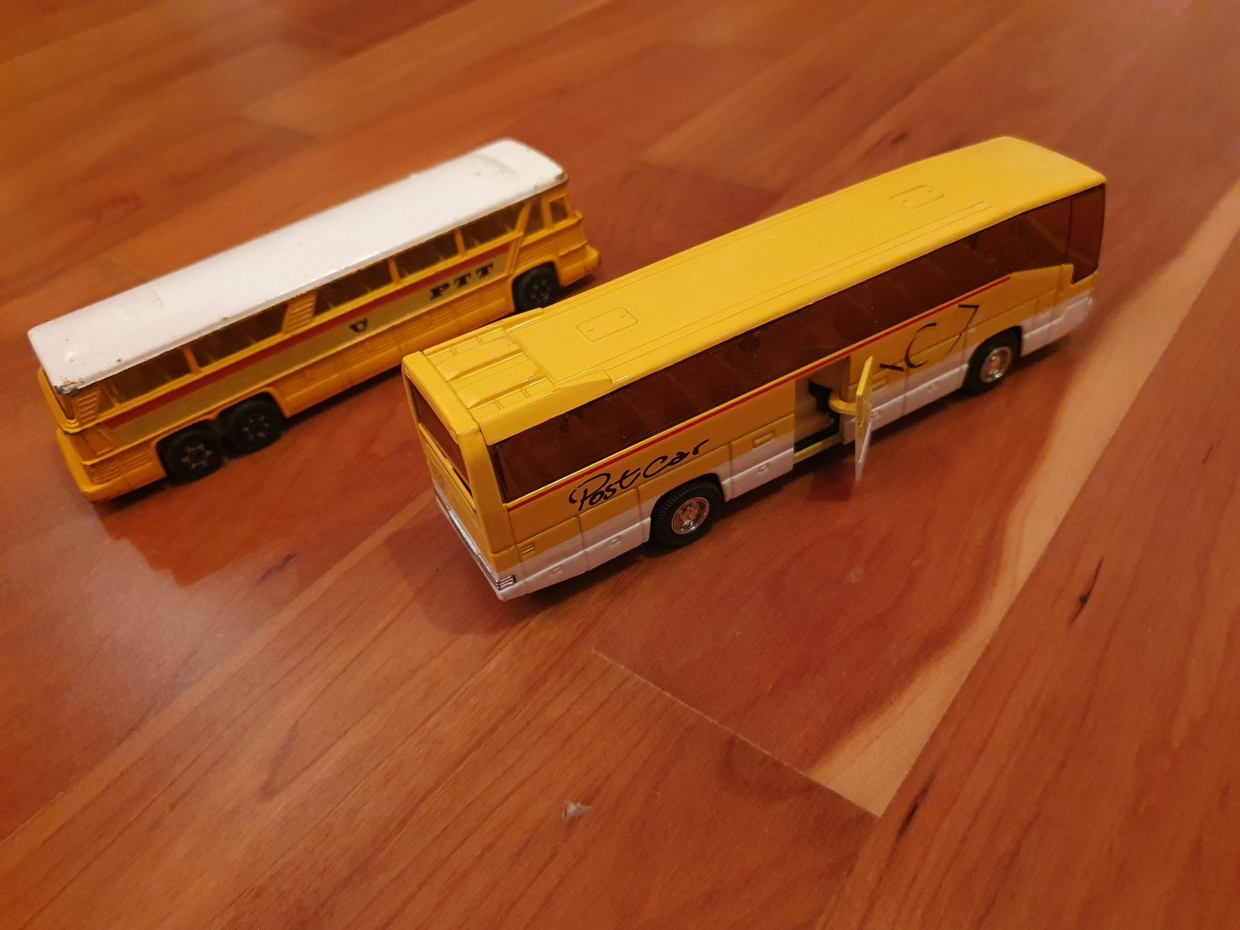 Spielzeuge: Corgi und Welly Busse Reisecar Postauto – Gebraucht aus Triesen von platzproblem1 4
