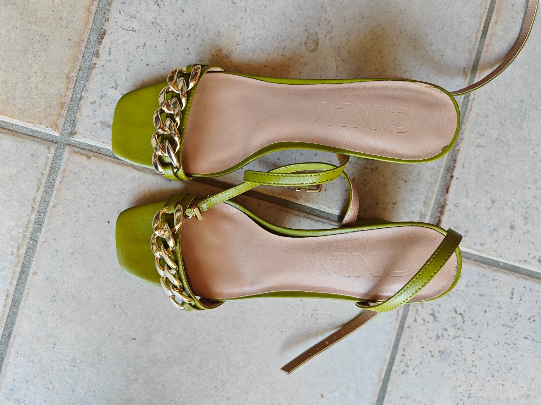 Damenschuhe: Sandales à talons vertes – Gebraucht aus Renens VD von cba_r9y8 1
