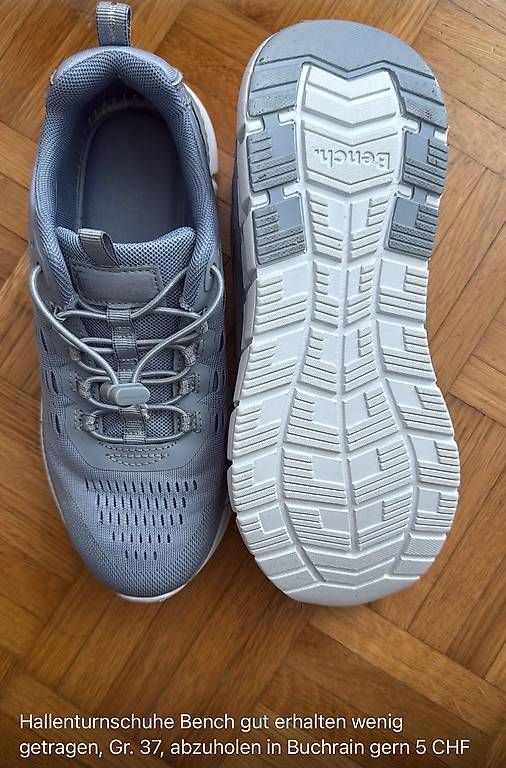 Scarpe da donna: Diverse Schuhe abzugeben  – Usato da Buchrain venduto da WRojin 1