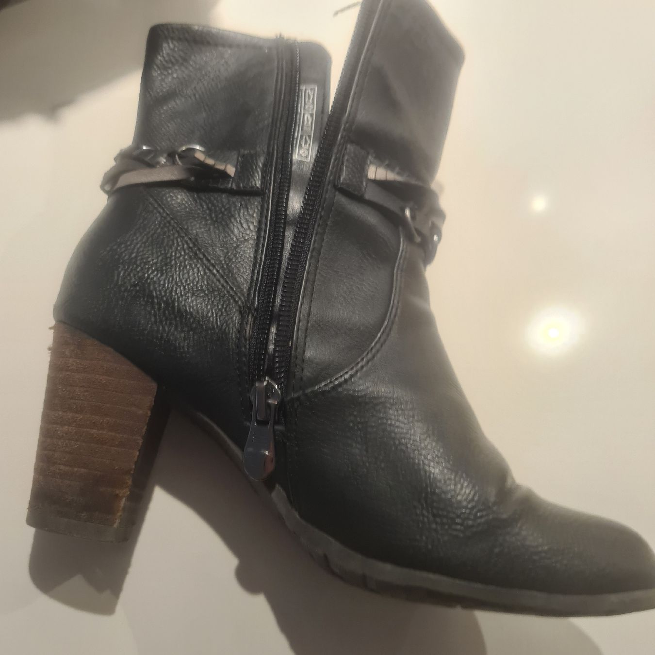 Tom Tailor Scarpe da donna: TOM TAILOR Stiefeletten Gr. 36 Braun – Usato da Steinen venduto da turbogeiss99 1