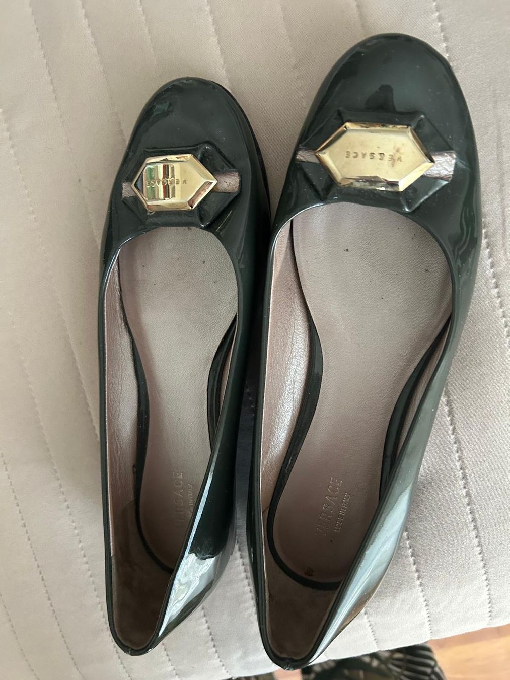 Versace Damenschuhe: Damenschuh Ballerina Versace – Gebraucht aus Zug von Kaufwas 1