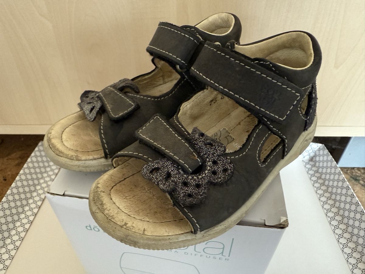 Scarpe per ragazze: Pepino Sandalen Grösse 24 – Usato da Attiswil venduto da Cheech3072