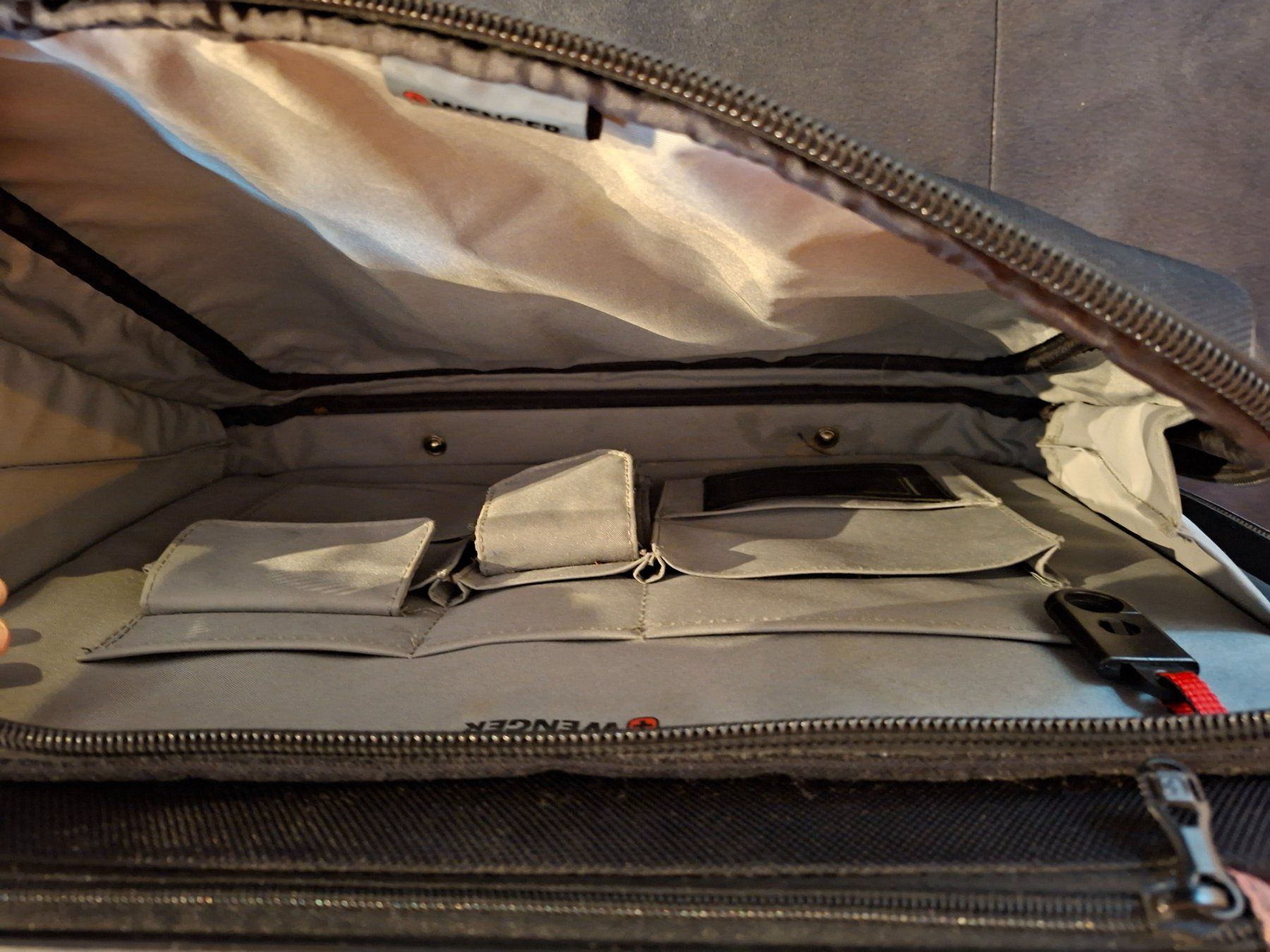 Reisekoffer: Wenger Rollkoffer – Gebraucht aus Niederlenz von cor_y5ry 2