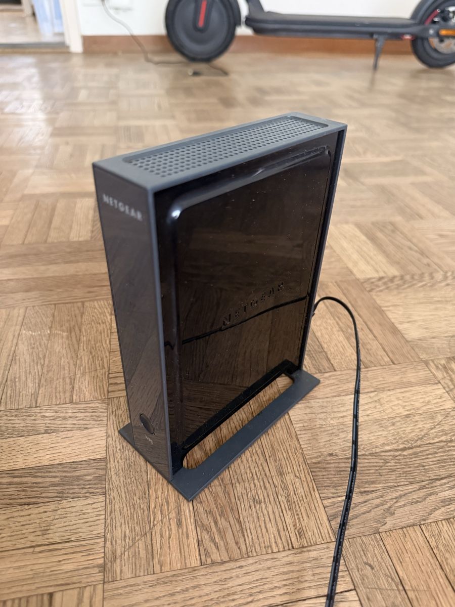 Netgear WiFi: Netgear Universal WiFi Range Extender WN3000RP - Great Condi – Usato da Zürich venduto da dnlyy