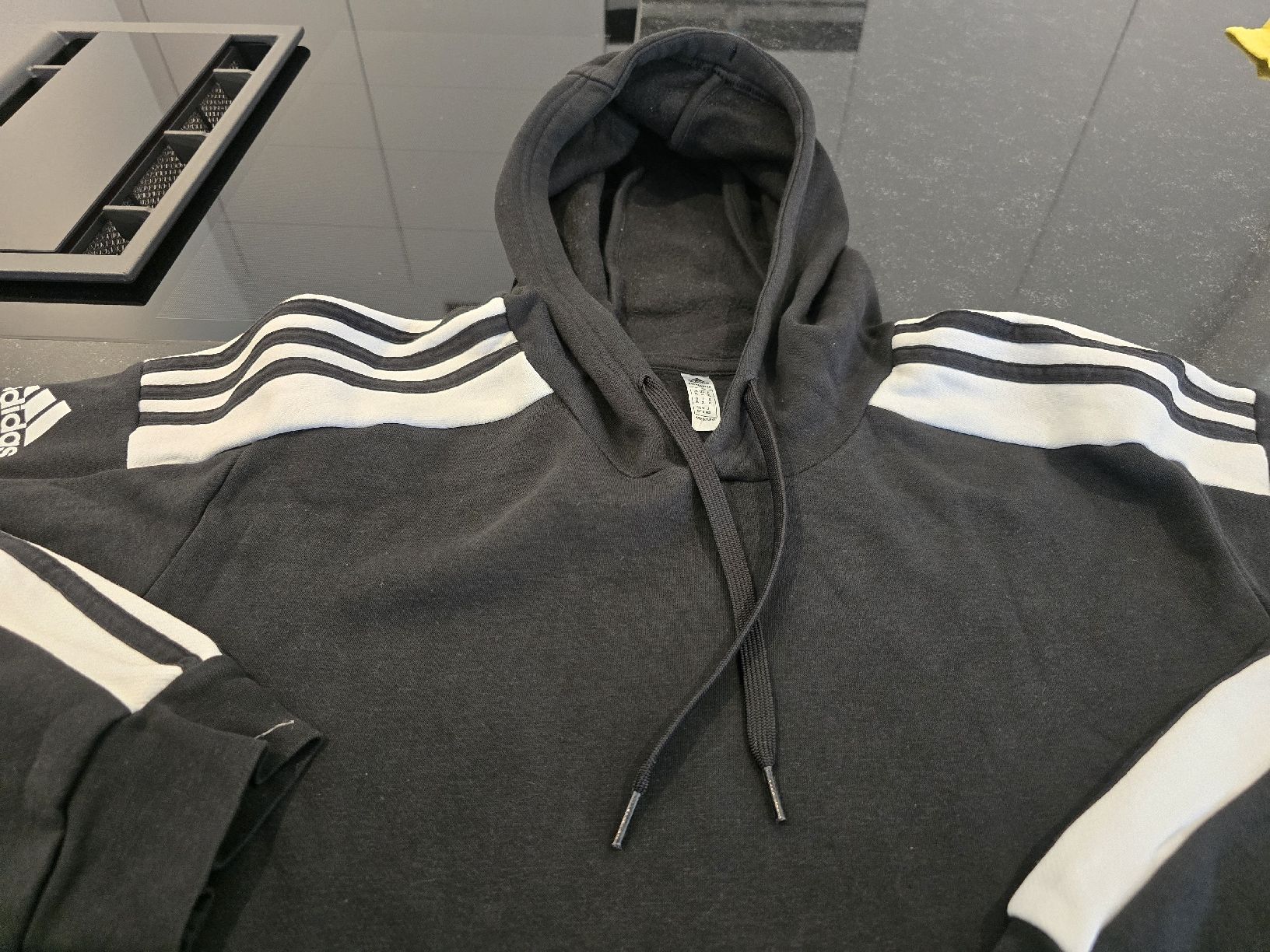 Adidas Pullover & Sweatshirts: Adidas Pullover schwarz Grösse XL neuwertig – Neu (gemäss Beschreibung) aus Derendingen von Mil_l98S