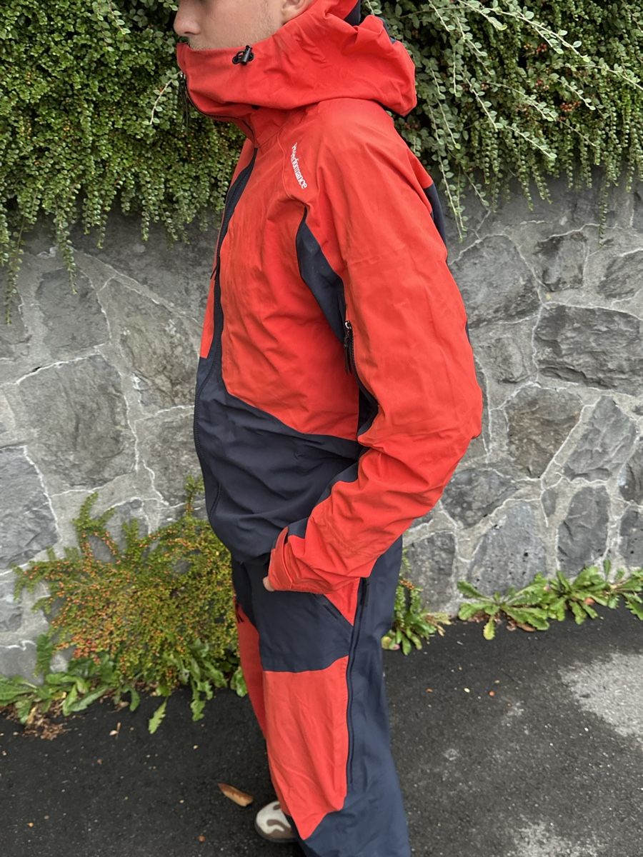 Peak Performance Completi, tute sportive e funzionali: Peak Performance – Jacke + Hose – Usato da Engelberg venduto da ida_rrm8 2