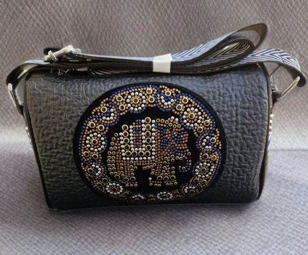Borsa decorata con elefante e strass nuova