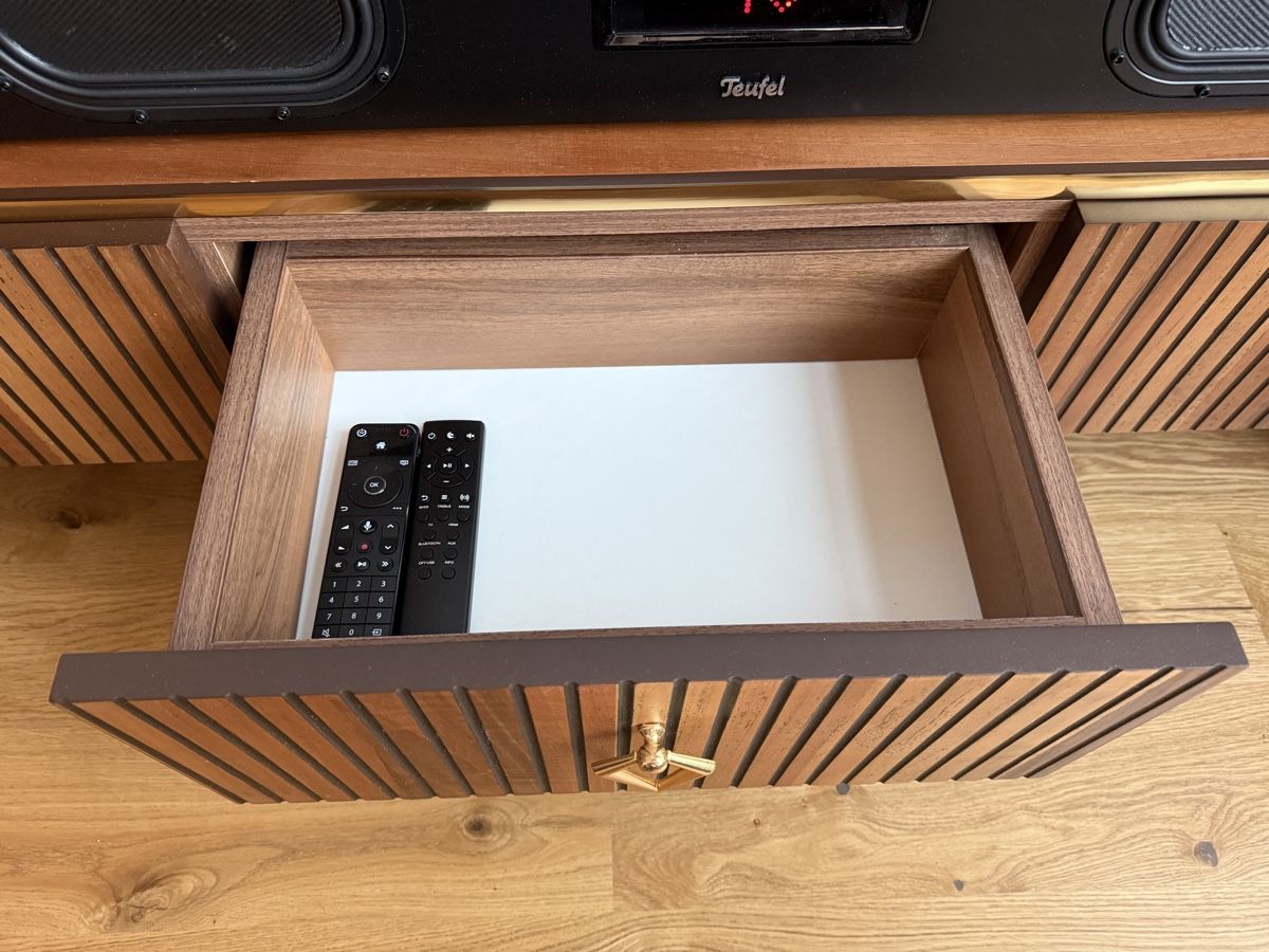 Mobili TV: Sideboard / TV Regal – Usato da Bülach venduto da Epicst0re 4