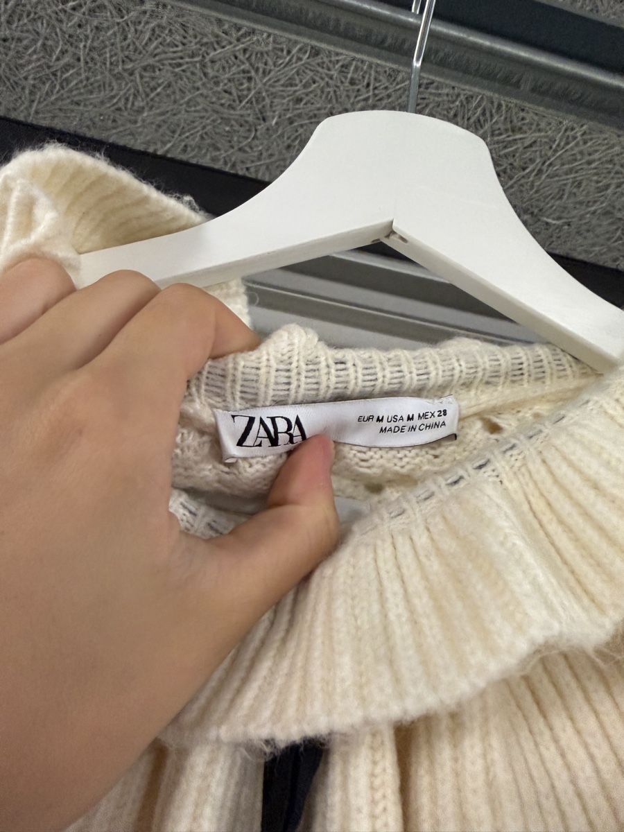 Zara Pullover & Sweatshirts: Zara Strickpullover weiss mit Kragen – Gebraucht aus Freienbach von dan_9rjy 1
