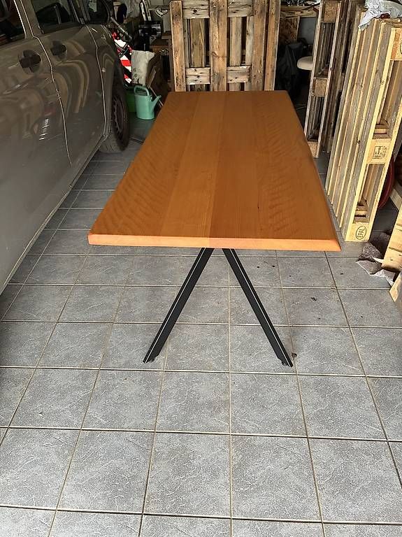 Tavoli: Holztisch ~180x85cm – Usato da Greppen venduto da chr_22d9