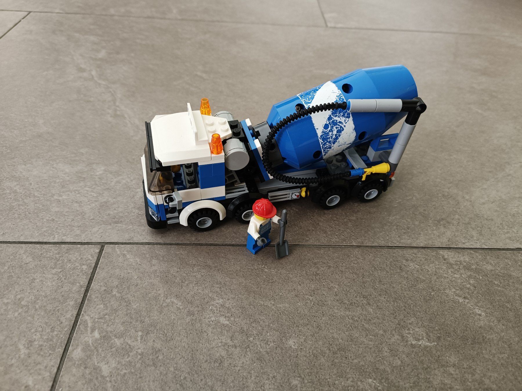 Lego Kit di costruzioni: Lego 7990 Cement Mixer – Usato da Bremgarten AG venduto da Davidiusi
