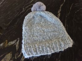 Kuschelweiche Damen-Strickmütze/Nako