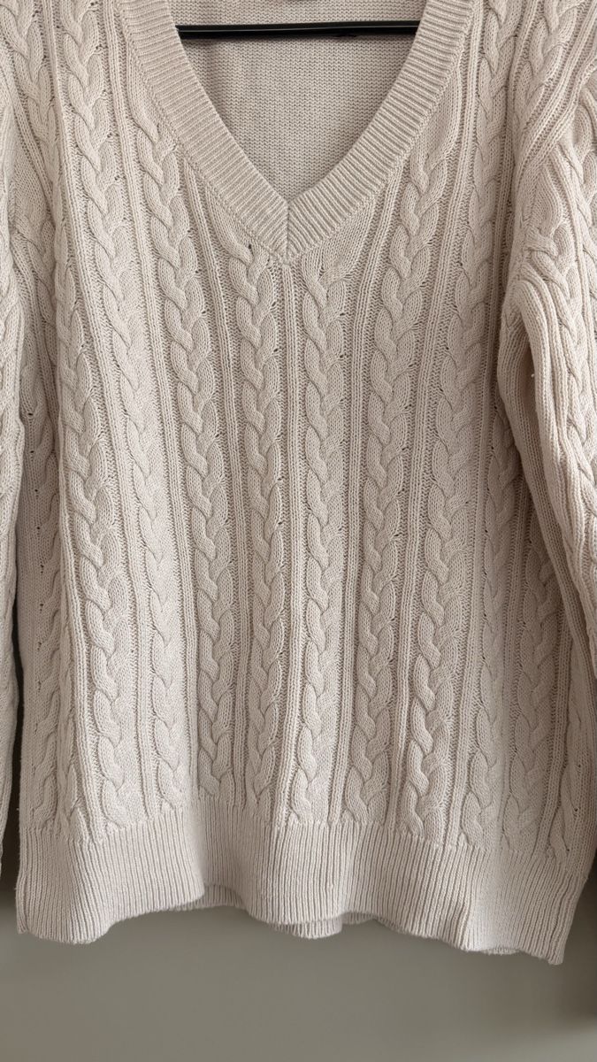 Maglioni & Felpe: Beiger Strickpullover mit V-Ausschnitt und Zopfmuster gr.L – Usato da Winterthur venduto da -BeHappy24- 4