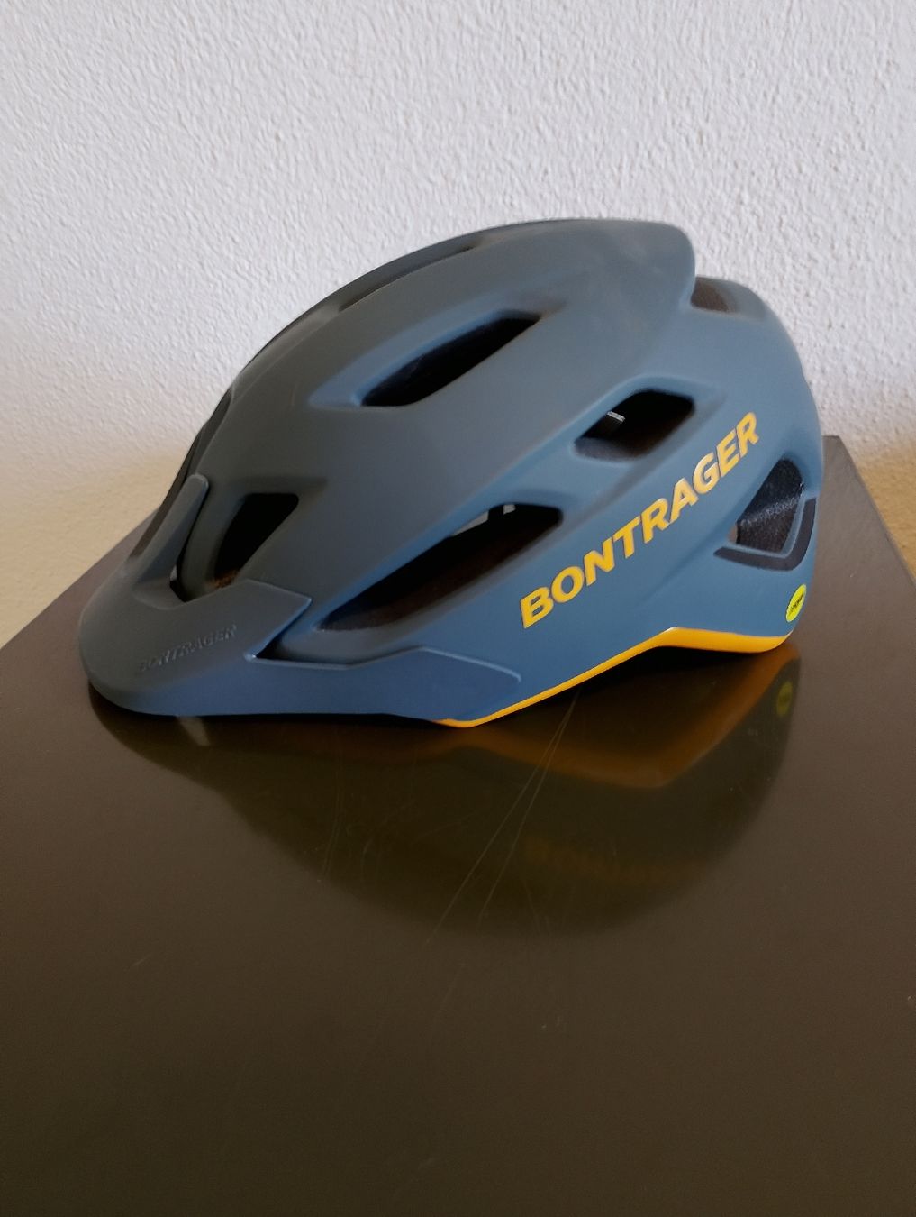 Bontrager Caschi: Bontrager Quantum MIPS Velohelm Grösse L  – Usato da Winterthur venduto da wintisells