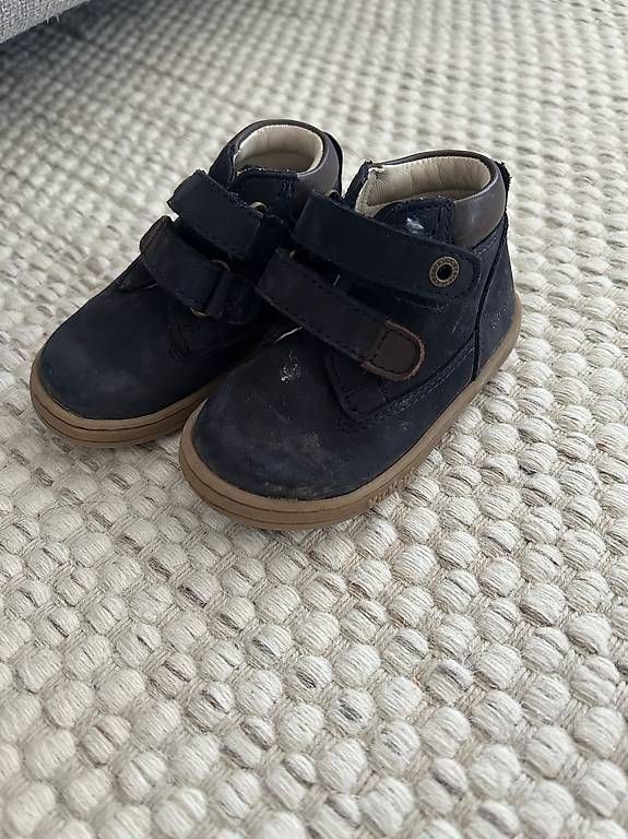 Schuhe für Jungen: Kickers Grösse 20 – Gebraucht aus Muri AG von car_k6rd