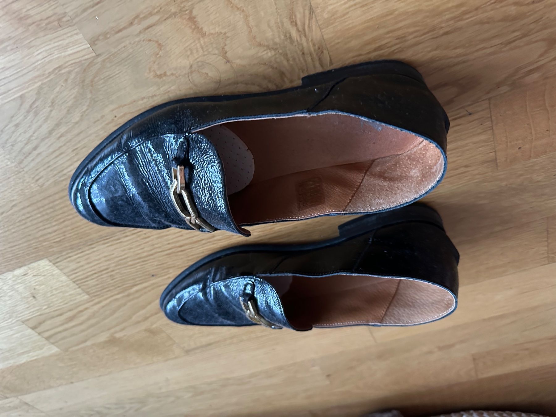 Damenschuhe: Leder schuhe – Gebraucht aus Zürich von jus_ng9n 1