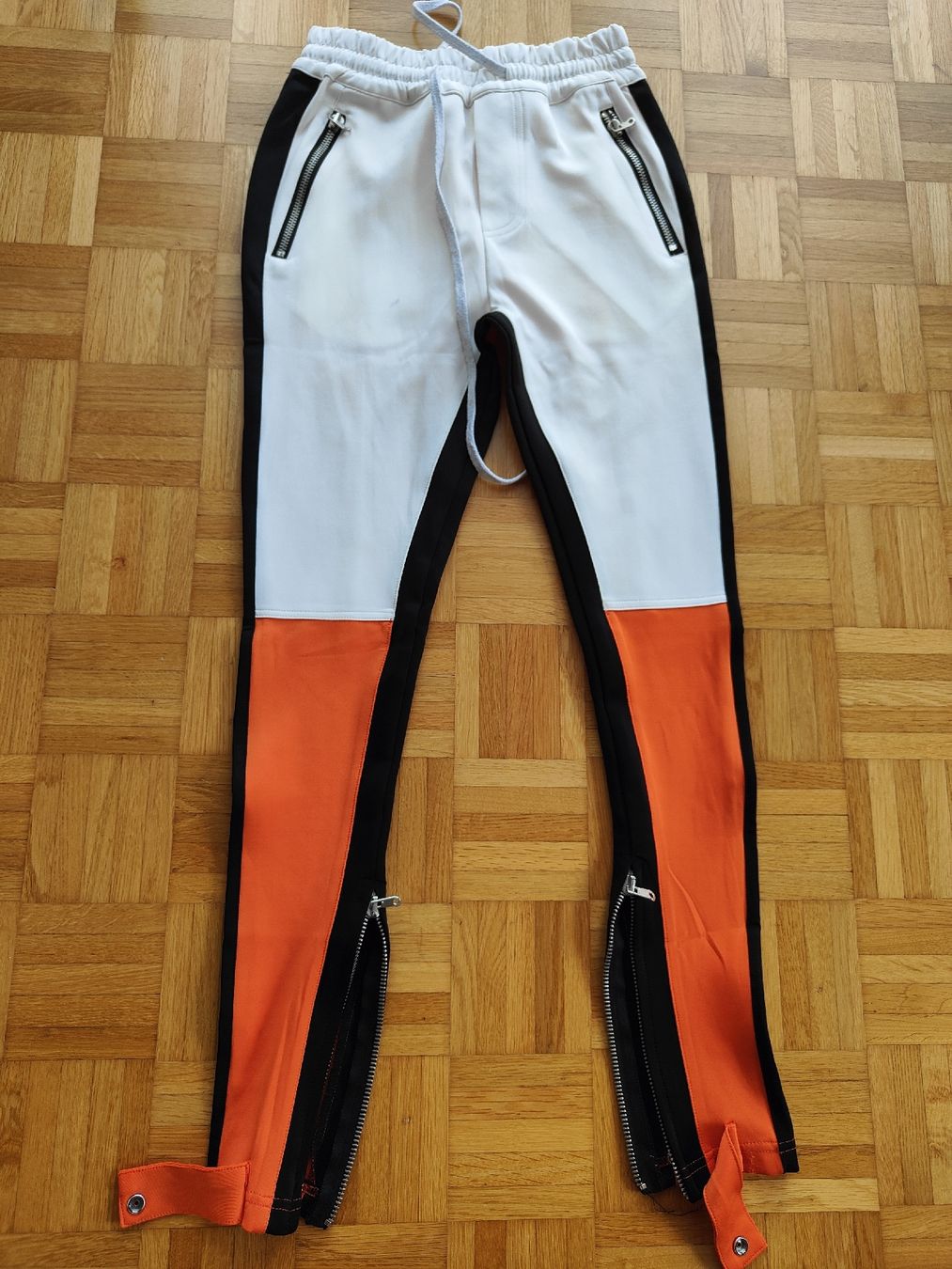 Tute: pantaloni tuta – Usato da Tesserete venduto da eli_y5kr