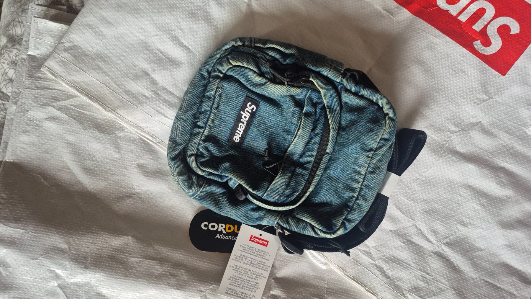 Supreme Taschen: Supreme denim shoulder bag – Neu und originalverpackt aus Lugano von Ceruttig 1