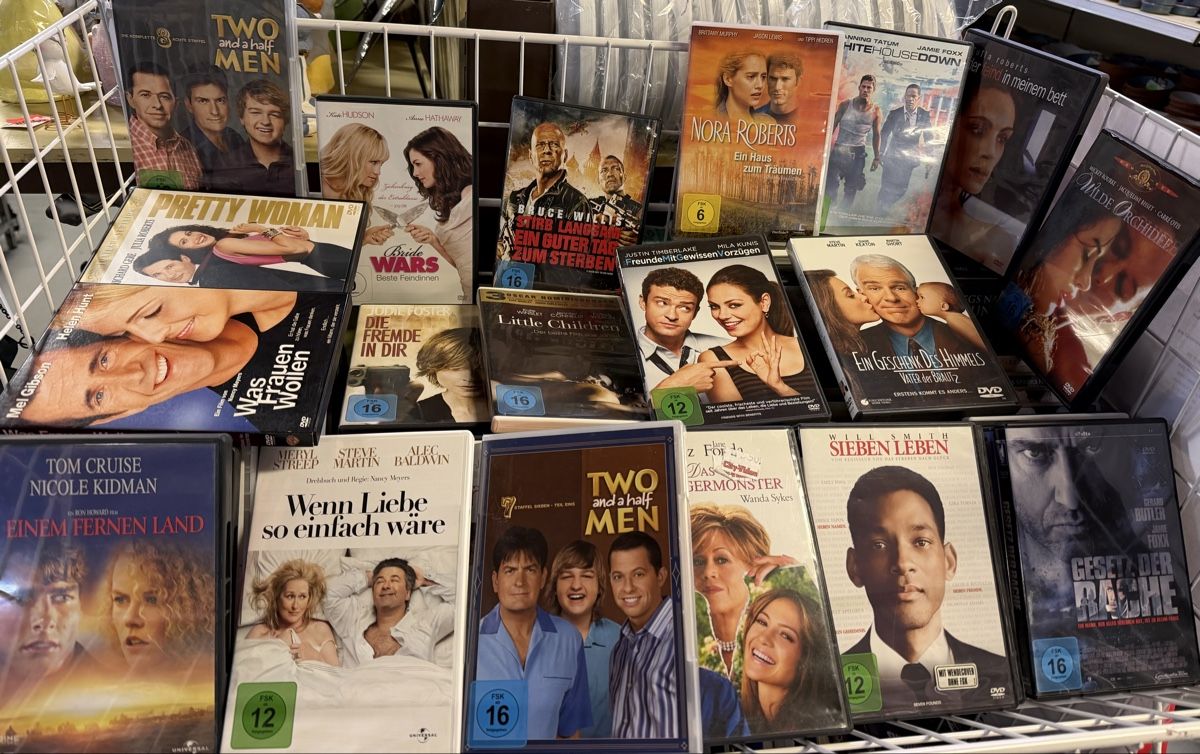 Tutti i DVDs: DVD-Sammlung: 100 Stk. – Usato da Interlaken venduto da Skandalpreis 2