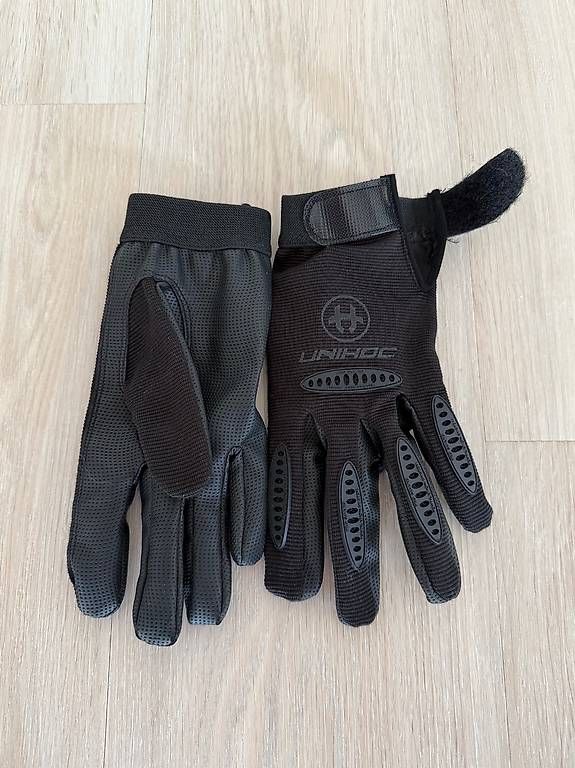 Guanti & manicotti: Unihockey Handschuhe blackout – Usato da Riedt b.Erlen venduto da yab_0911n