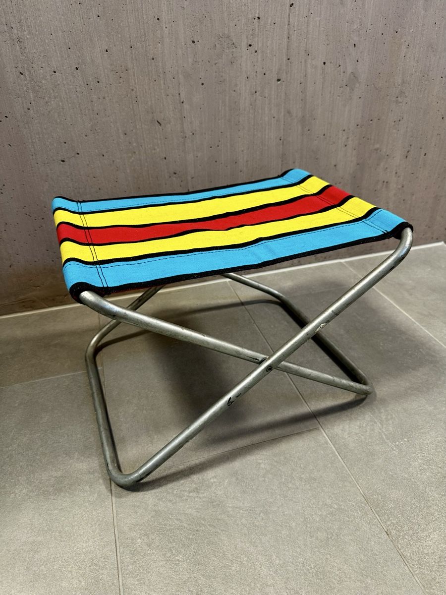 Tabourets: Retro Campingstuhl - neuer Bezug – D'occasion à Eschenbach LU par Mauz77