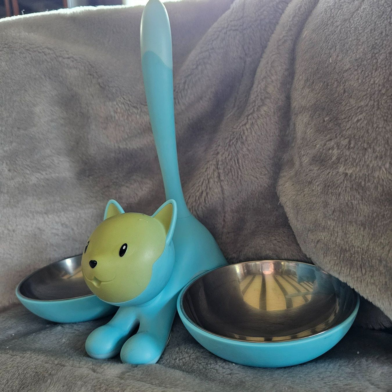 Alessi Ciotole: Gamelle pour chat Alessi - blue turquoise – Usato da Bullet venduto da liowus77 1