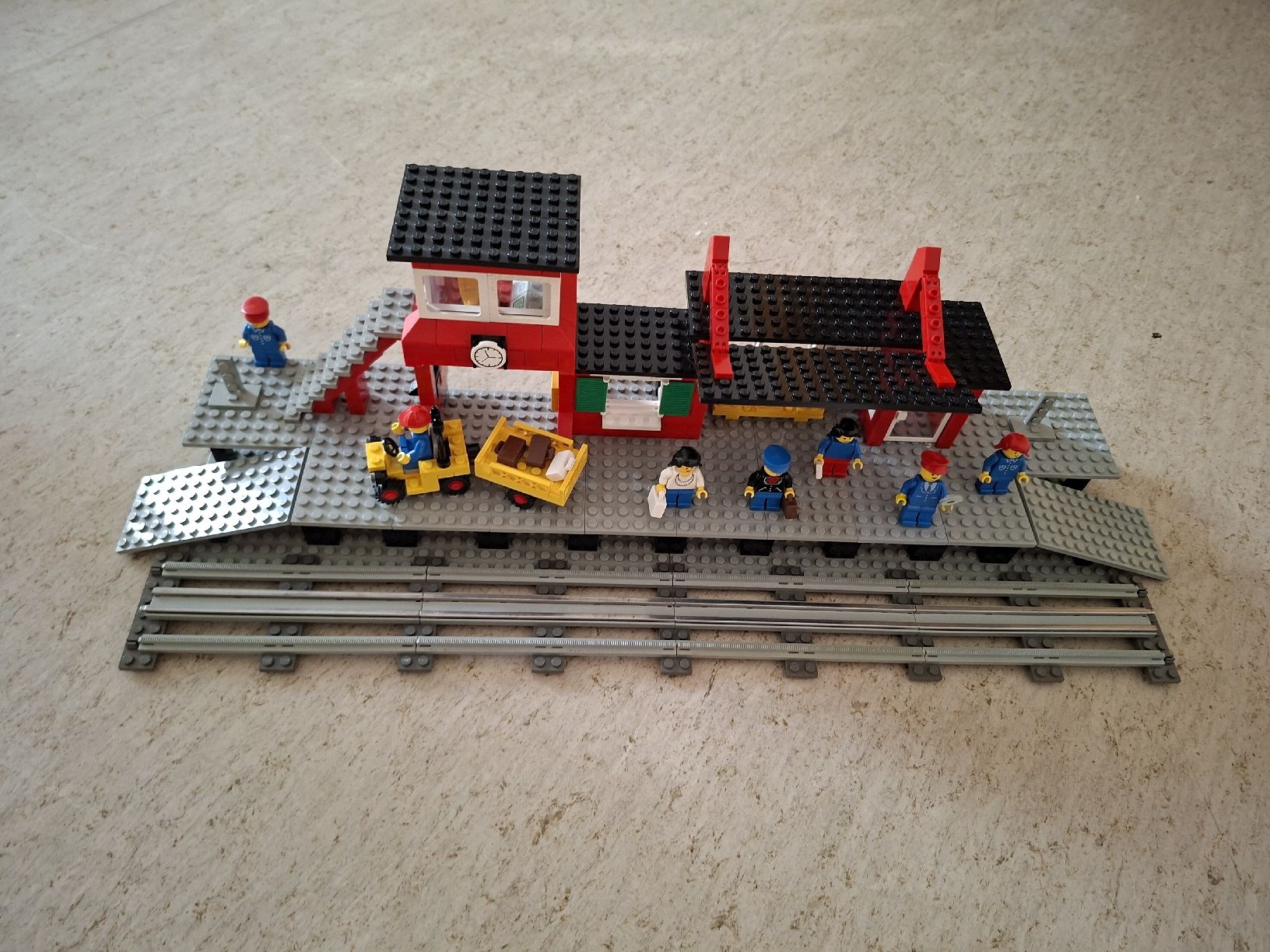 Lego Spielzeuge: Lego 7824 Eisenbahn 12V Bahnhof – Gebraucht aus Schattdorf von mamo1952 1