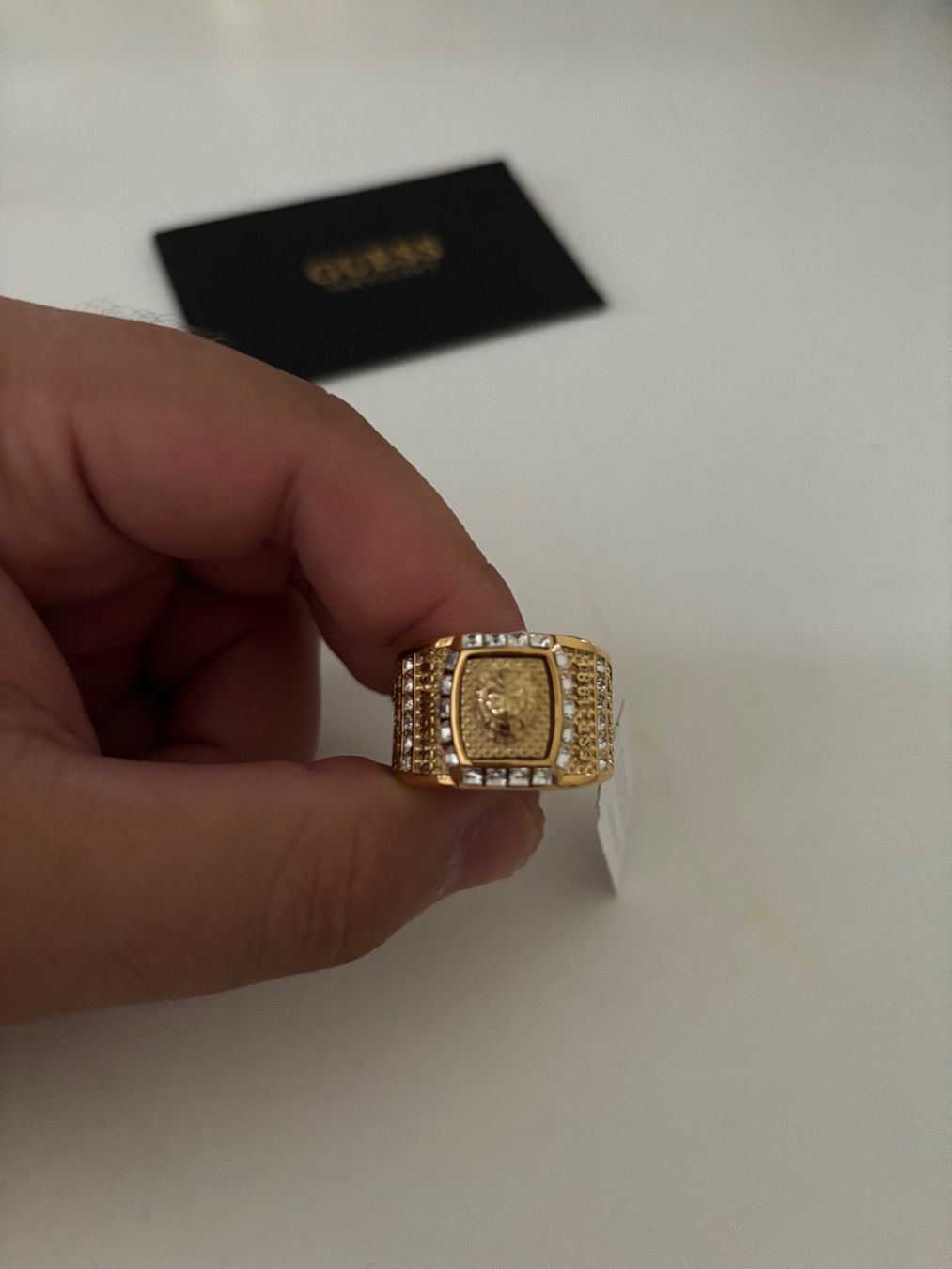 Guess Anelli: Guess Ring Edelstahl mit Steinen neu mit Schatulle – Nuovo (secondo la descrizione) da Allschwil venduto da ruben.68220 1