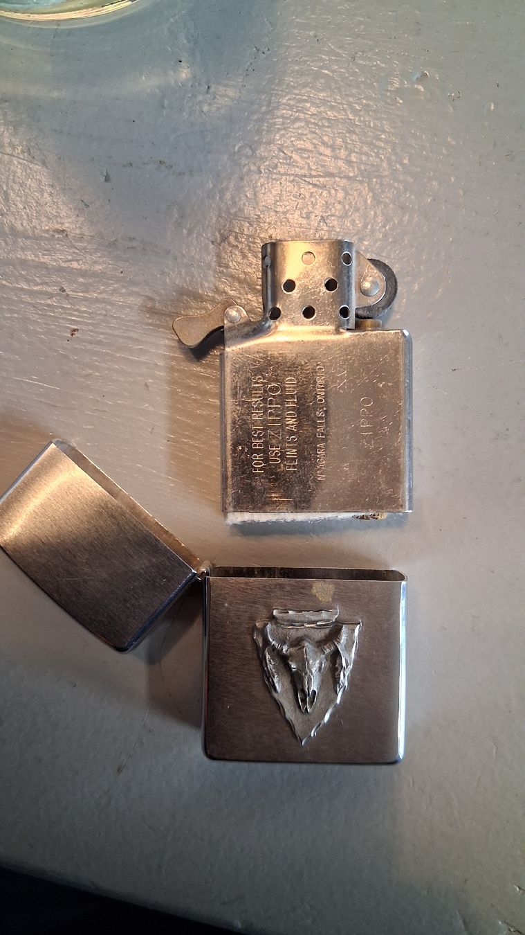 Zippo Briquets: Zippo – D'occasion à Dicken par GF9115