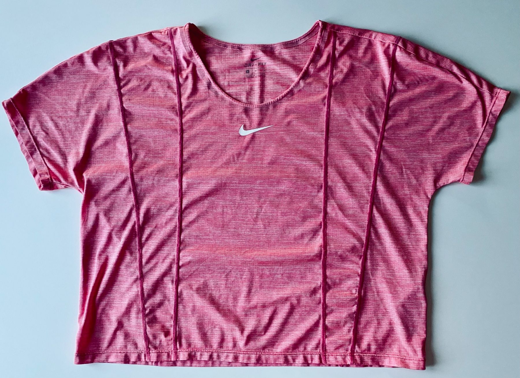 Nike T-Shirts: T-shirt Nike rose  t. M – Gebraucht aus Peseux von Gilloss 1