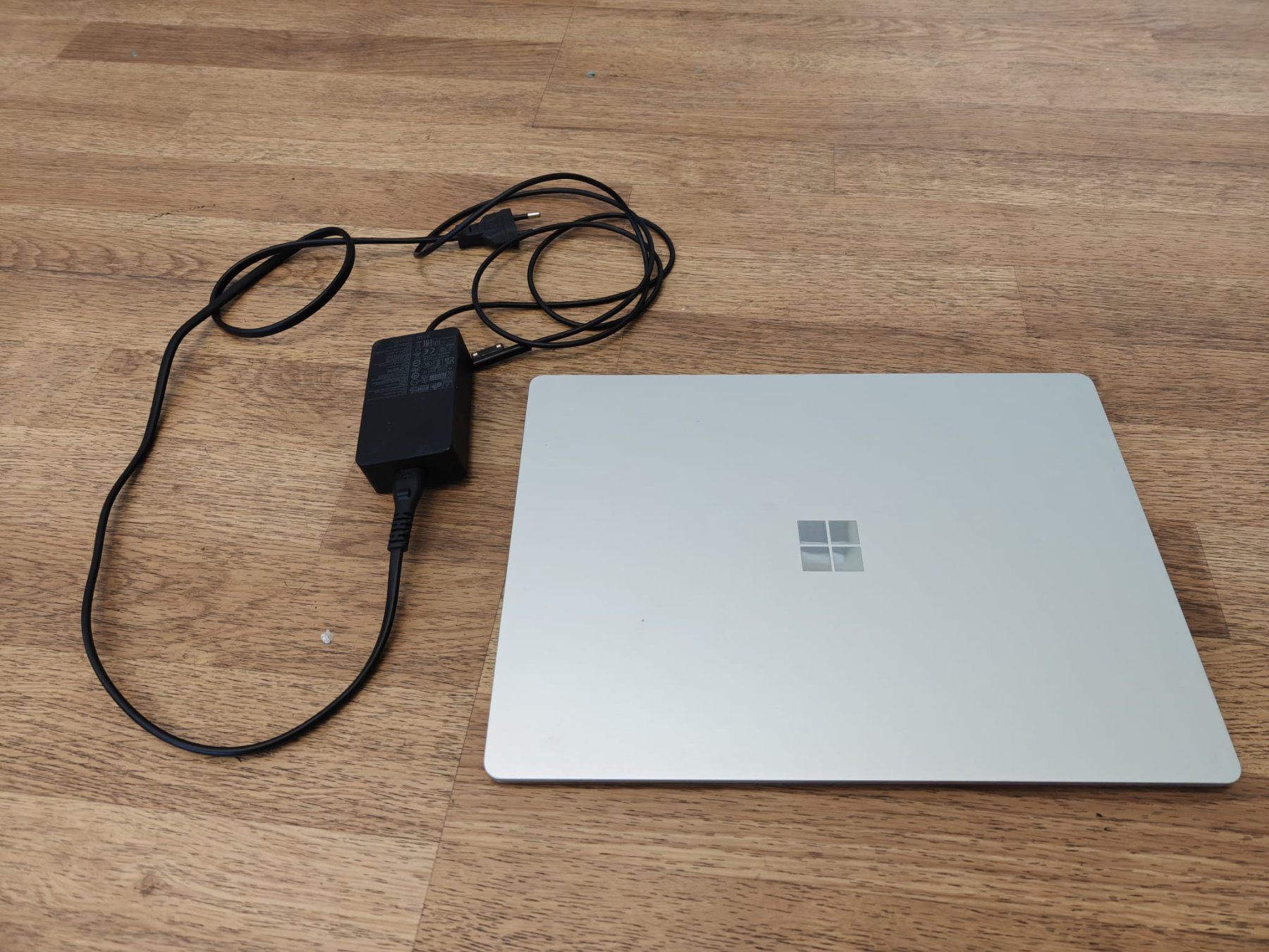 Microsoft Notebook: Microsoft Surface Laptop 1867 silber gebraucht – Usato da Wettingen venduto da Davidos17 1