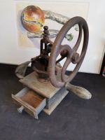 Alte Kaffeemühle, Antike Kaffeemühle, Mühle, Gusseisenrad