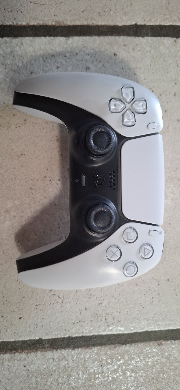 Sony Console: Playstation 5 Disc Version – Usato da Rorschacherberg venduto da Astralis 3
