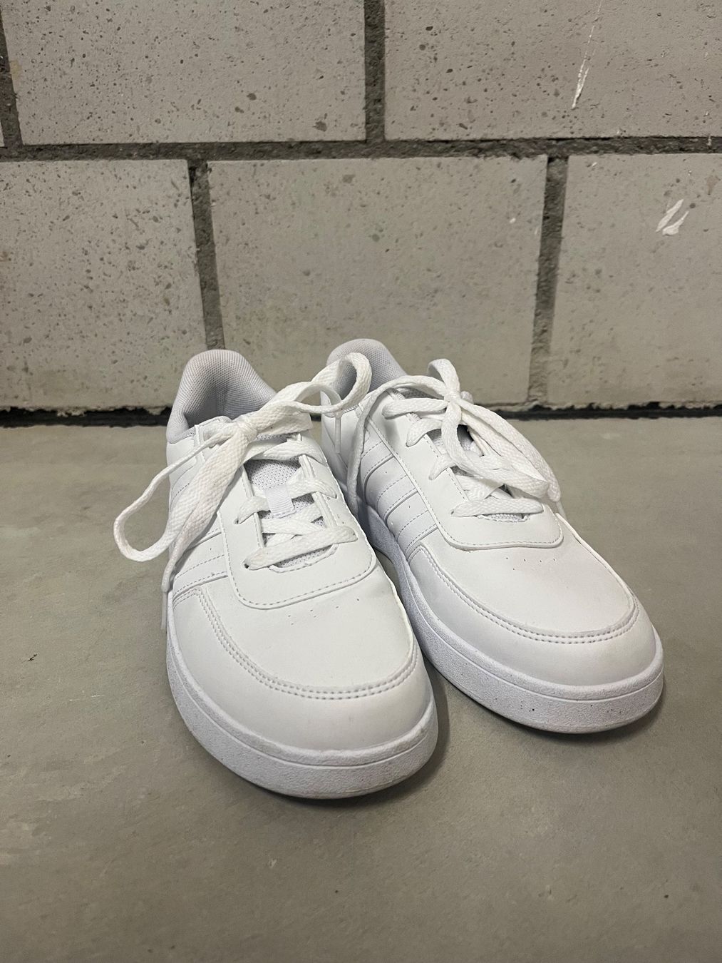 Adidas Scarpe da donna: Adidas Court weiss – Nuovo (secondo la descrizione) da Gurmels venduto da sar_znc6 1