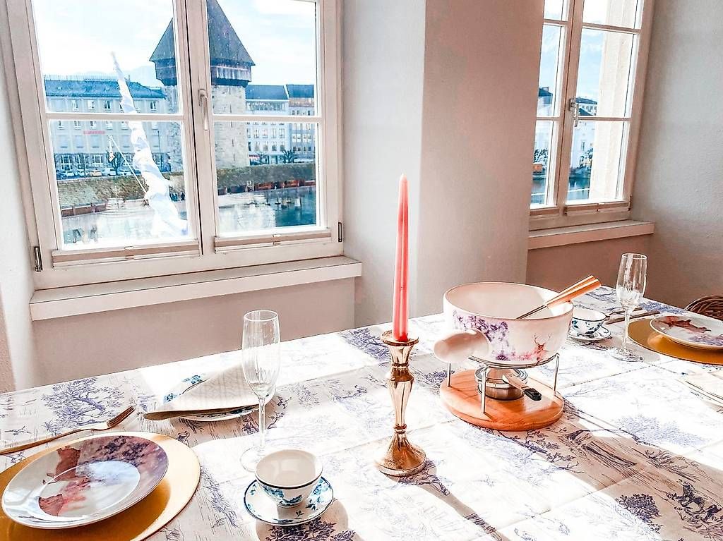 Tavoli: Tisch – Usato da Luzern venduto da kar_nsm6 1