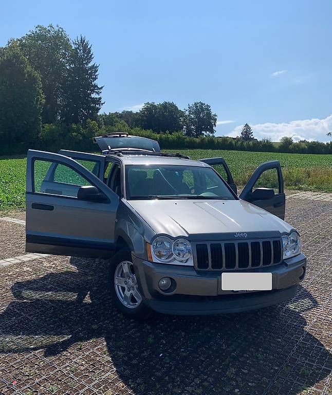 Jeep Autos: Jeep Grand Cherokee  Laredo 4.7 – Gebraucht aus Niederhasli von deb_2bxq