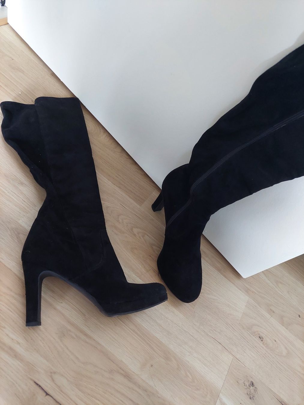Scarpe da donna: SCHWARZE HOCHSCHAFTSTIEFEL GR. 38 – Usato da Münchenstein venduto da Strupfi 1